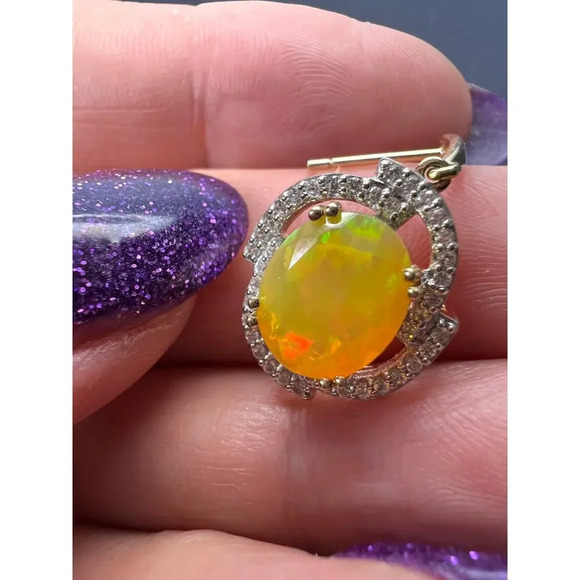 10k gold Ethiopian opal and white zircon earrings - Picture 5 of 11